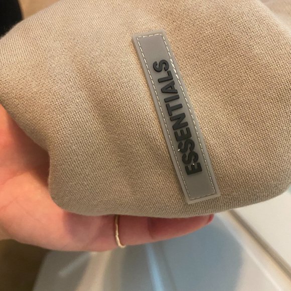 Essentials Fear of God Hoodie - Picture 4 of 6